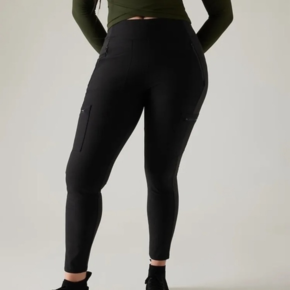 Athleta Headlands Gym Hybrid Cargo II Tights Leggings Pants Size 24 NWT H16 - Picture 1 of 9